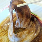 中華万里 - 醤油ラーメンのチャーシュー