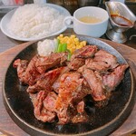 Teppan Oukoku - ミックスロックステーキ(300g) ¥2,277(税込)
                        ※肉29%増量(アプリ会員クーポン利用)