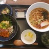 かきとワインのある店 湾岸食堂 - 料理写真:ミニ海鮮丼セット 二色丼