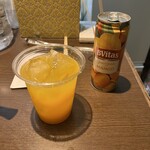 カレー デ ドコマデモ ベジン - インドのジュース割り　マンゴー