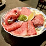 Sumibi Yakiniku Da-Wa - 特選4種盛り合わせ