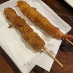 大衆酒場 こはく屋 - エビ串揚げ、豚串カツ