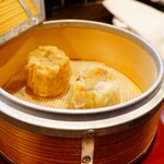 小菜一碟 -  ・上海ガニ入り豚焼売 
