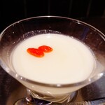 小菜一碟 - ・杏仁豆腐