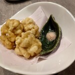 食楽処 気まぐれ - 真タチ天ぷら 900円(税込)。