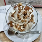 キャピタルコーヒー - グラノーラサンデー　組み合わせは、ミックスソフト+自家焙煎ナッツ入りコーヒーグラノーラ