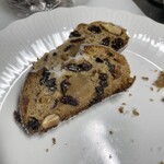 バックシュトゥーベ ツオップ - クリスマスだから必須のシュトーレン。真ん中のマジパンも美味しい