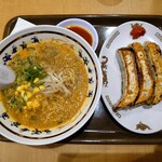 御座候 - ごま味噌担々麺とジャンボ餃子３個