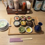 牛ホルモンと鮮魚 牛富屋 - 