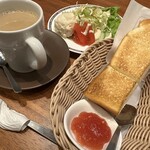 コメダ珈琲店 - ホットカフェオレ(たっぷりサイズ)＋セットトースト(すもも白桃ジャム)＋ミニサラダ