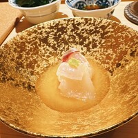 鮨 由う - 