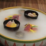 百楽荘 - ドライアイスで雰囲気を出した盛り付け