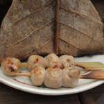 百楽荘 - 朴葉 トンガ 焼き上がり