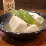 桶家乃隠居 - 卵入りの湯豆腐