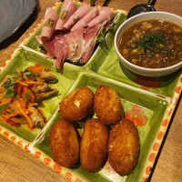 マヌエル タスカ ド ターリョ 丸の内店 - 