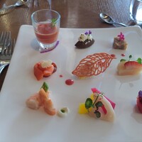 DINING & BAR TABLE 9 TOKYO - 