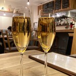 リトルネスト - スパークリングワイン