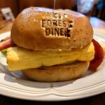 FOREST DINER - だし巻きベーコンバーガー