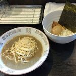 中華ソバ 伊吹 - 