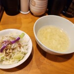川菜館 - ランチセットのサラダとスープ