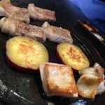 銀座　あまくさ - マロン豚の溶岩焼き