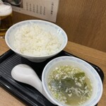 横浜とんとん - ライスはワカメスープ付き