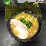 Gyouten'Ya - とんこつ醤油ラーメン850円