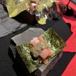 嵐山MITATE - ずわい蟹と蟹味噌の巻き鮨