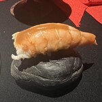 嵐山MITATE - 海老の寿司。大きいです。