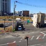 和音 - 取手駅西口近くより。真ん中上方がお店