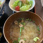 猫丸食堂 - ★サラダ、お味噌汁