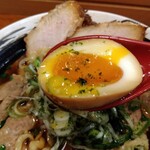 俺の中華たなか家 - 「味玉」は硬めなトロリ♥