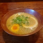 Menya Souki - 背脂醤油ラーメン850円 太麺変更+50円