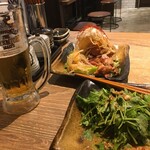 Nikujiru Gyouza No Dandadan - 油淋鶏，パクチー