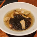 老四川 飄香小院 - 茸と木耳のスープ