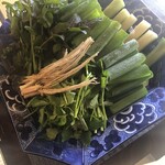 比良山荘 - 月鍋の香味野菜　セリ、クレソン