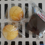 カメイノ食堂 - パイナップルケーキとラムチョコ