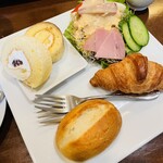 Shurupurisu - ブランチセット(税込1,200円)、この日はパンとロールケーキがパサパサで残念だった。