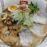 らーめん弥七 - 炙られたチャーシューのヘタがめちゃめちゃ美味しい