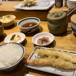 揚げたて天ぷら定食 まきの - 