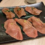 Oreno Yakiniku - 厳選「特上」和牛の炙り寿司