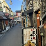 Sugoi Niboshi Ramen Nagi - 昼間のゴールデン街