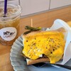 CHERMSIDE SANDWICH - お料理①自家模プルドポークのチェダーチーズメルト【スモール】(税込980円)
                自家製スパイスプルドポーク&コールスロー&
                オリジナルBBQソース&マスタード、溶けたチェダーチーズ掛け、黒胡椒を振って