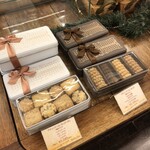 パティスリー モンプリュ - クッキとかもあります