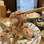 Anchisuteki Tororo Mugimeshi Butamaru - 