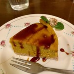 宵待屋珈琲店 - かぼちゃのケーキキャラメルソース
