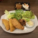 焼魚と家庭料理の店 楽々 - MIXフライ定食(ご飯みそ汁付き)