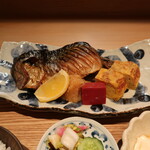 割烹ダイニング波里 - 焼き魚（鯖）