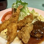 グリル葵 - 大海老フライ/カキフライ/ハンバーグのランチ ¥1500