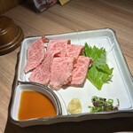 焼肉 しゃぶしゃぶ 石田屋。 - ローストビーフ(980円)。口の中の温度で優しく溶ける脂